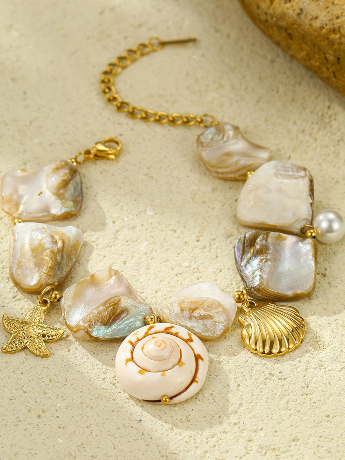 SEASHELL MURMUR BRACELET