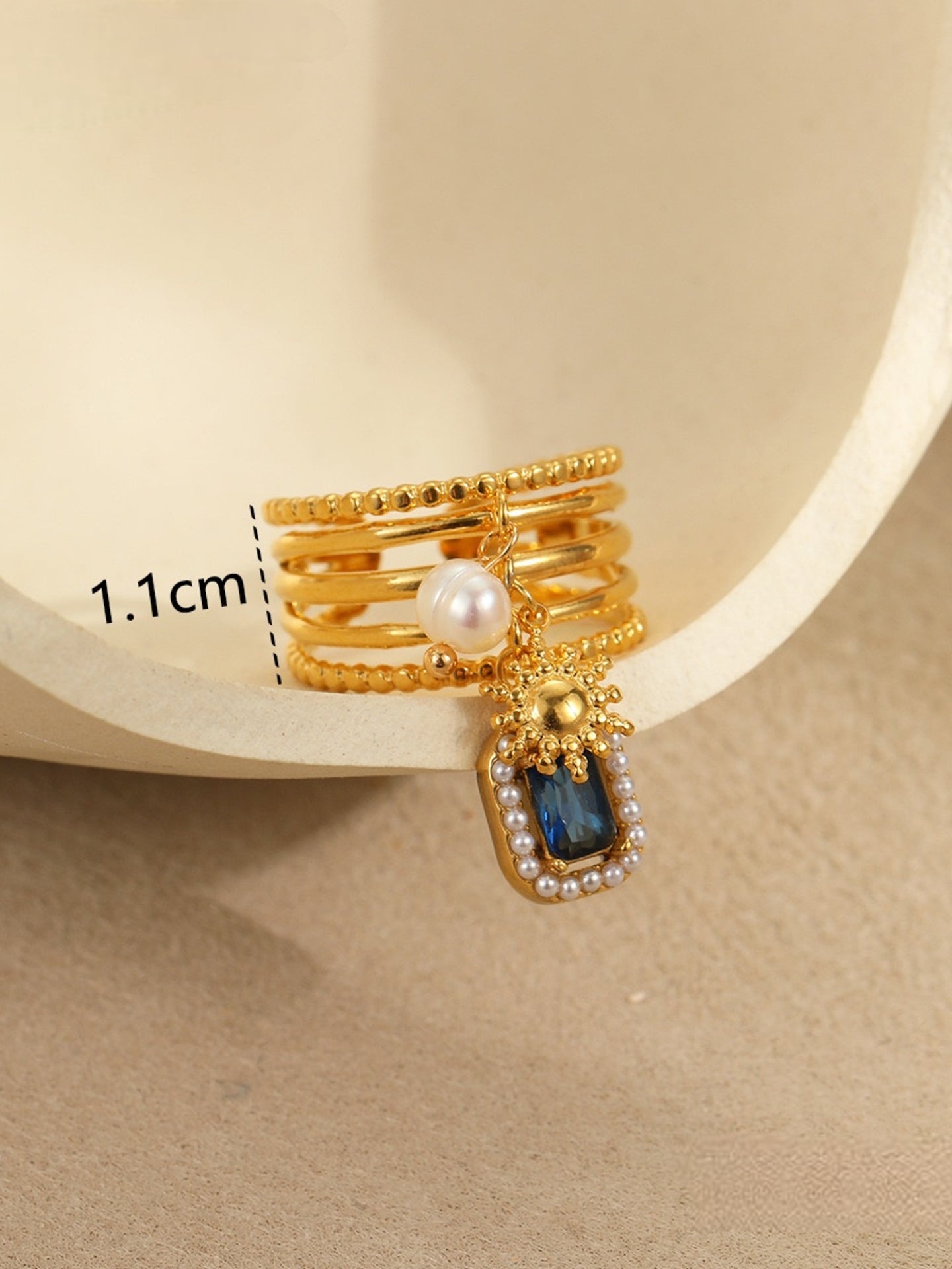 VINTAGE ZIRCON RING