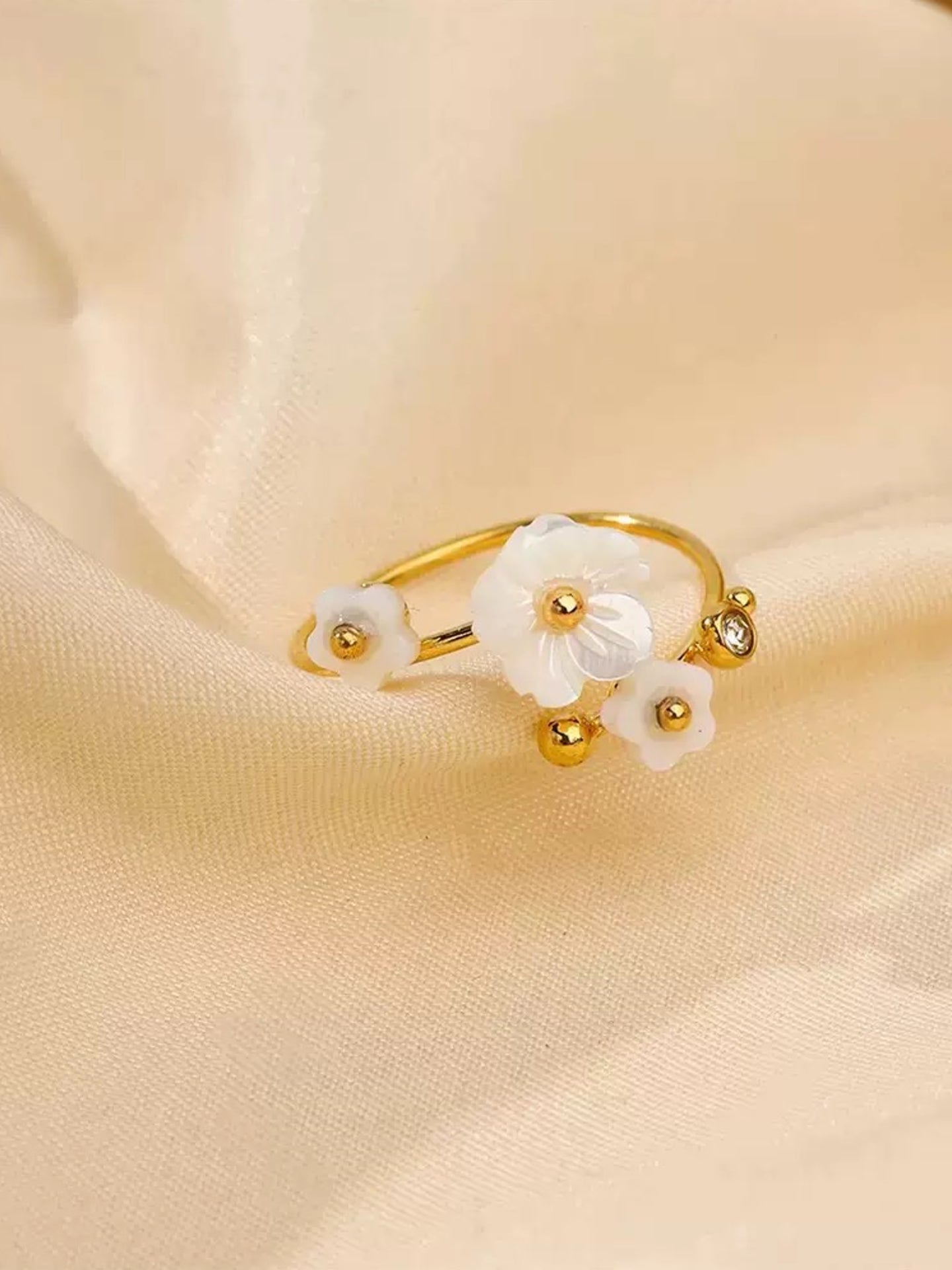 FLORAL RING