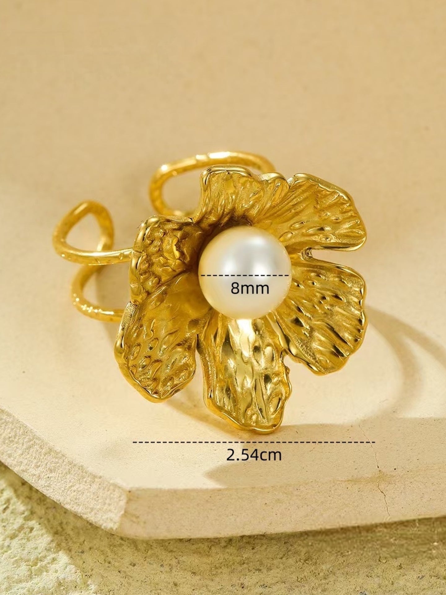 FLORAL STUD EARRINGS