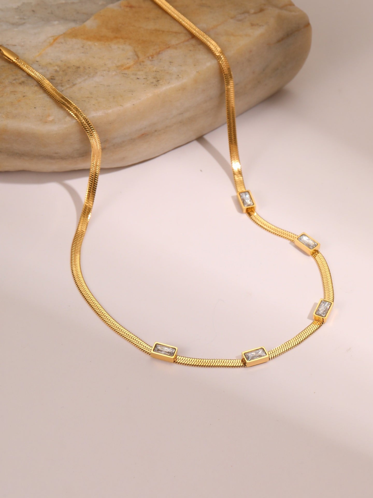 VINTAGE ZIRCON NECKLACE