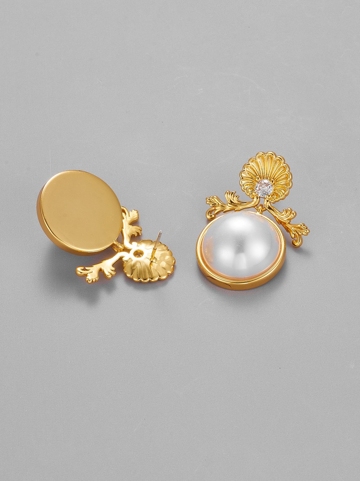 VINTAGE PEARL EARRINGS