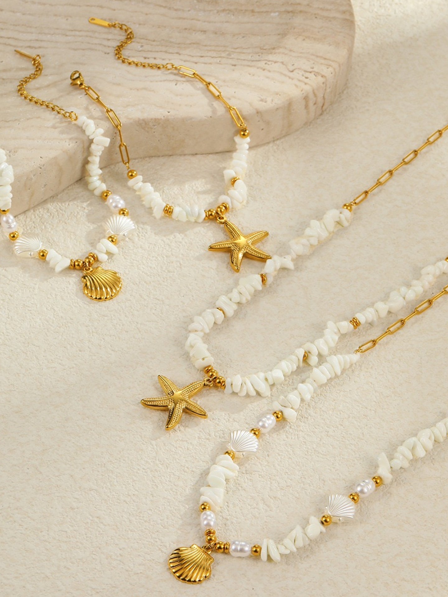 STARFISH PENDANT NECKLACE