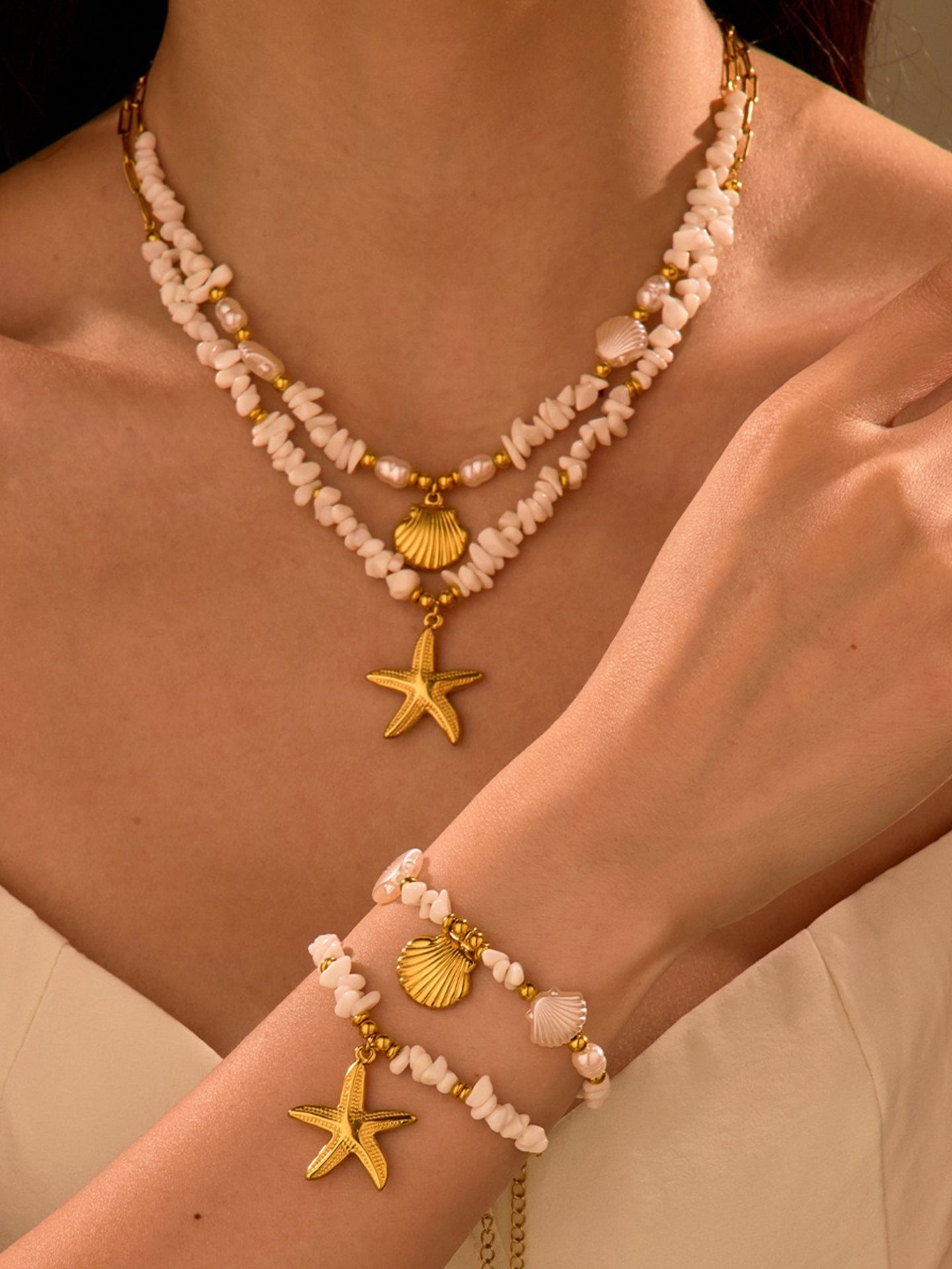 STARFISH PENDANT NECKLACE