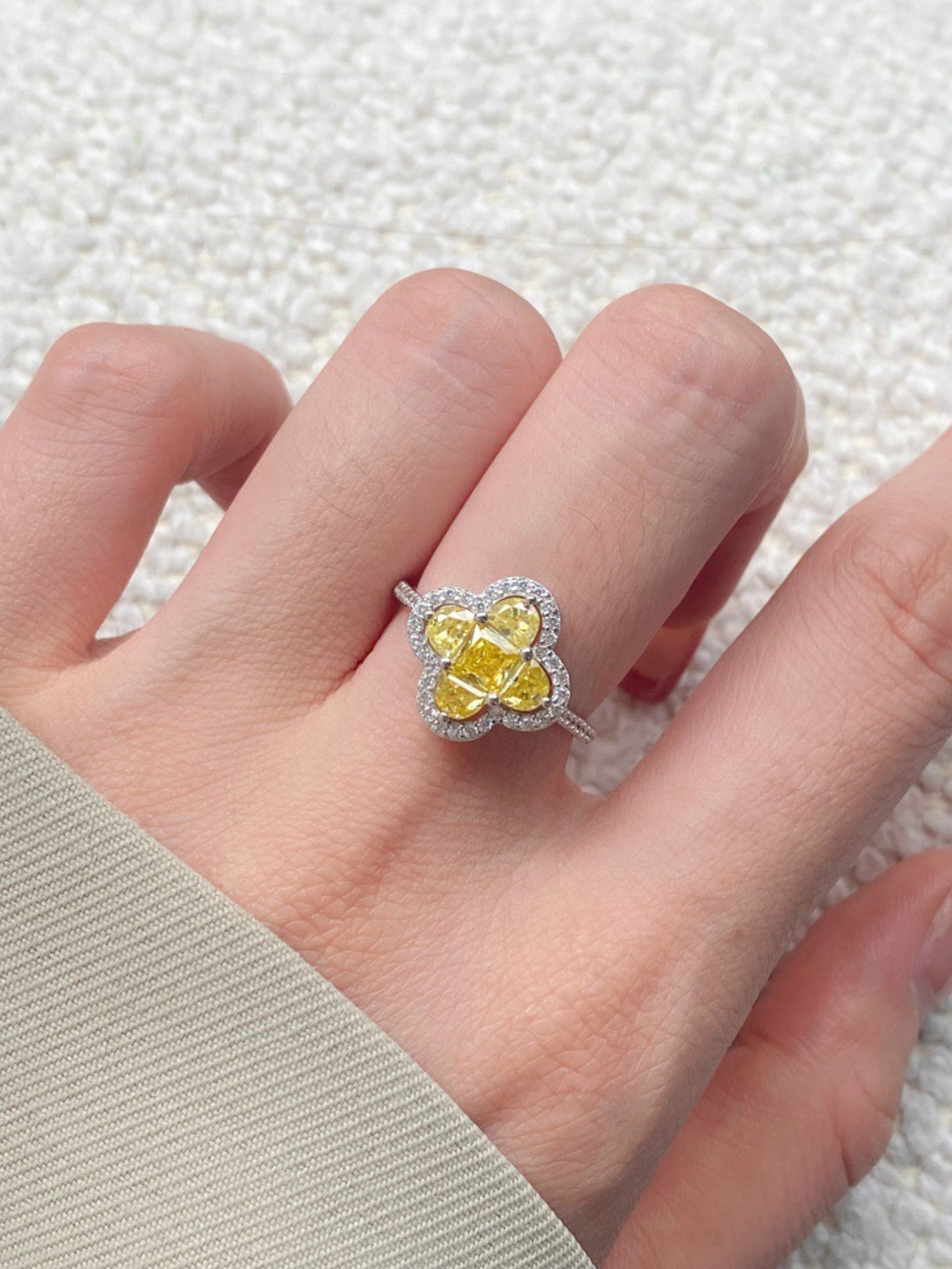 FOUR-LEAF CLOVER RING
