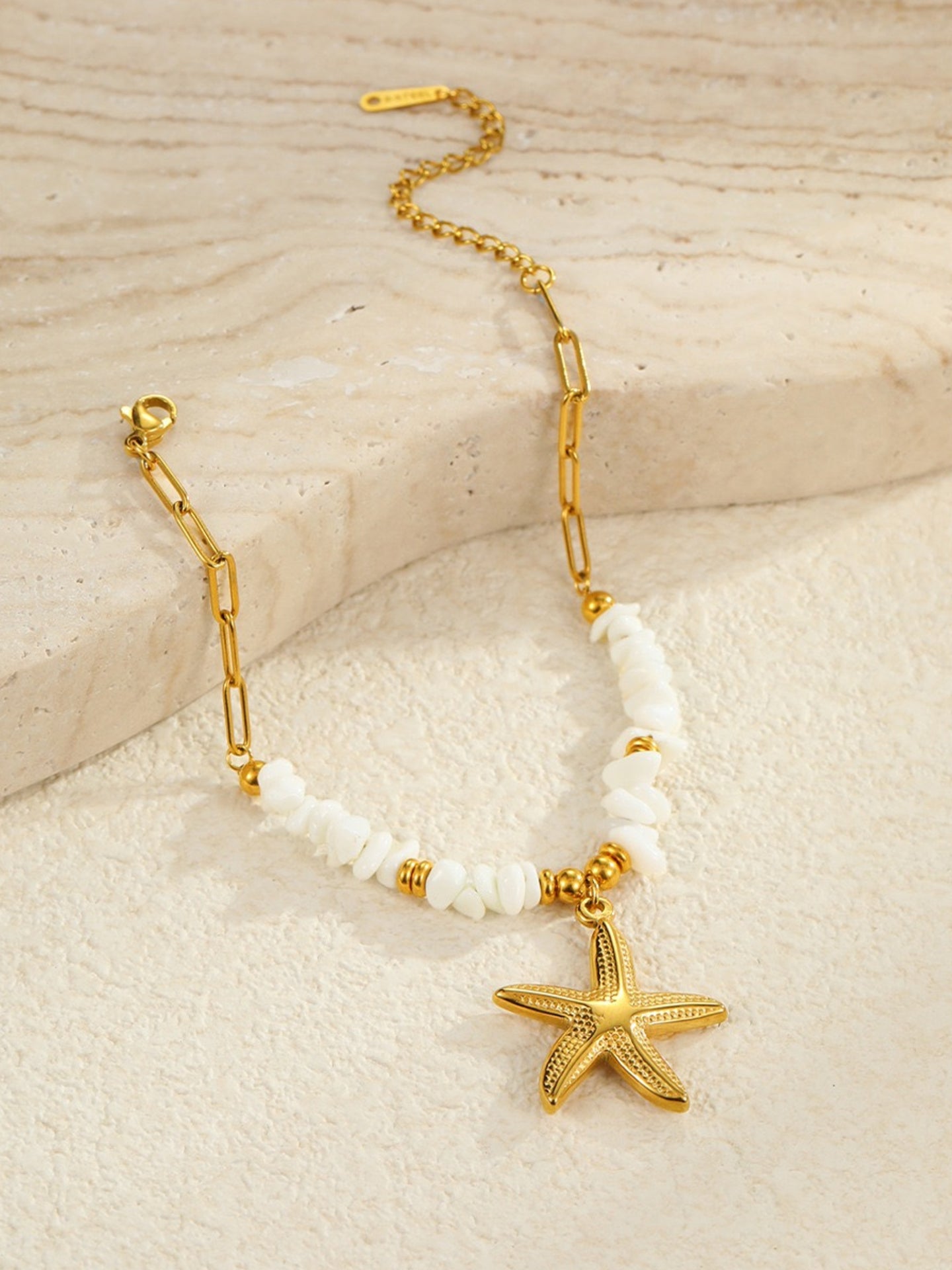 STARFISH PENDANT NECKLACE