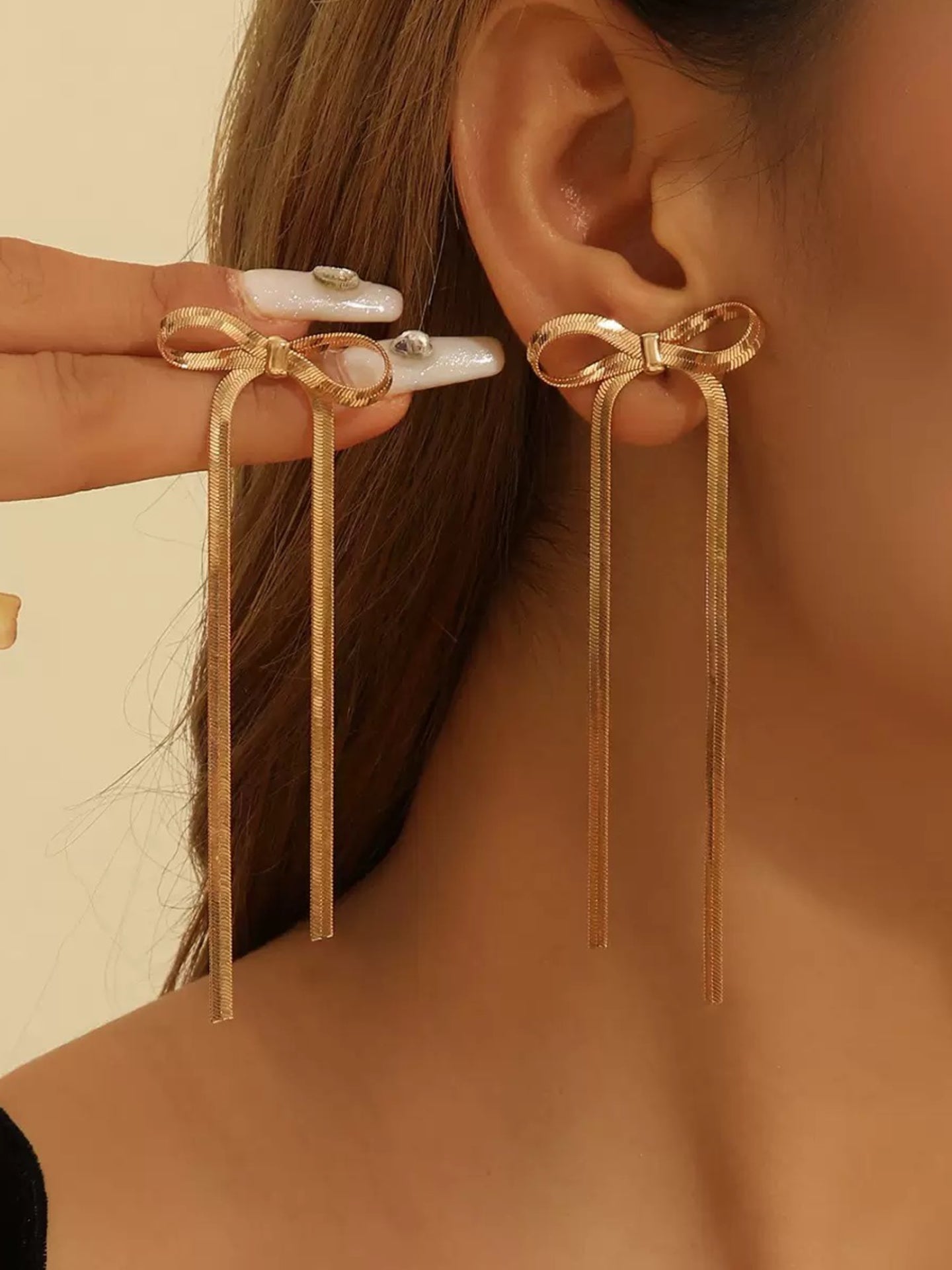 BOW EARRINGS