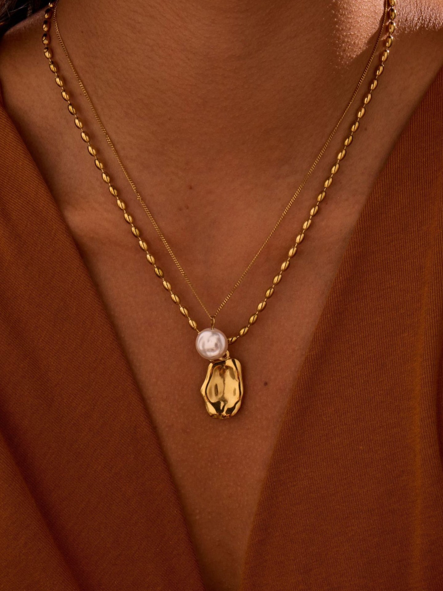 FAUX BAROQUE PEARL NECKLACE