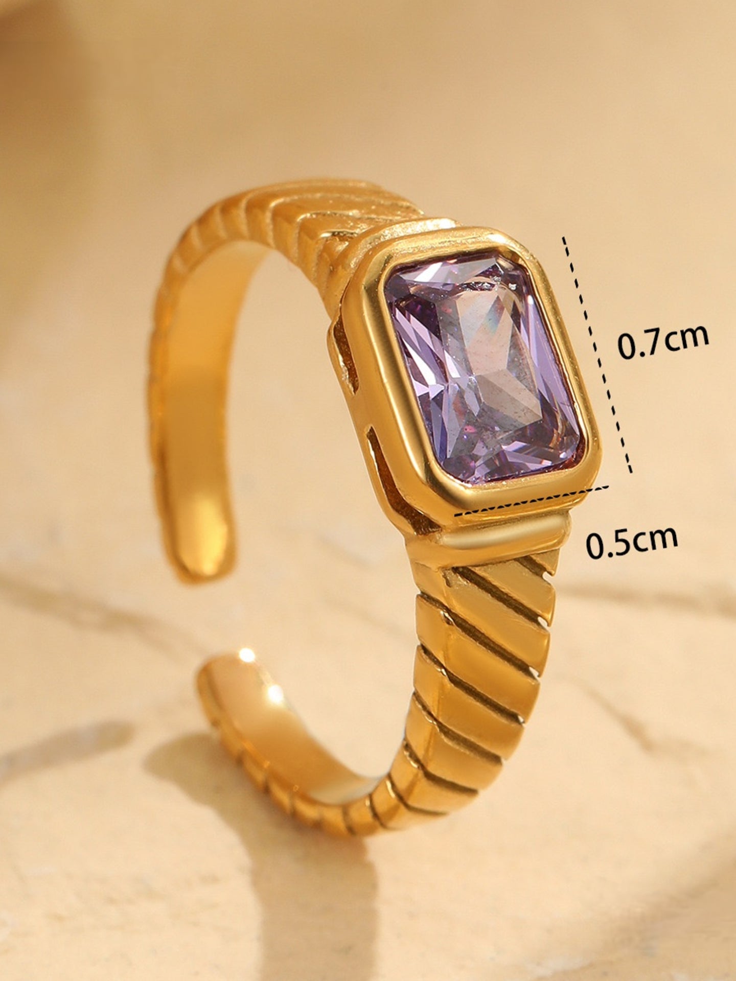 VINTAGE ZIRCON RING