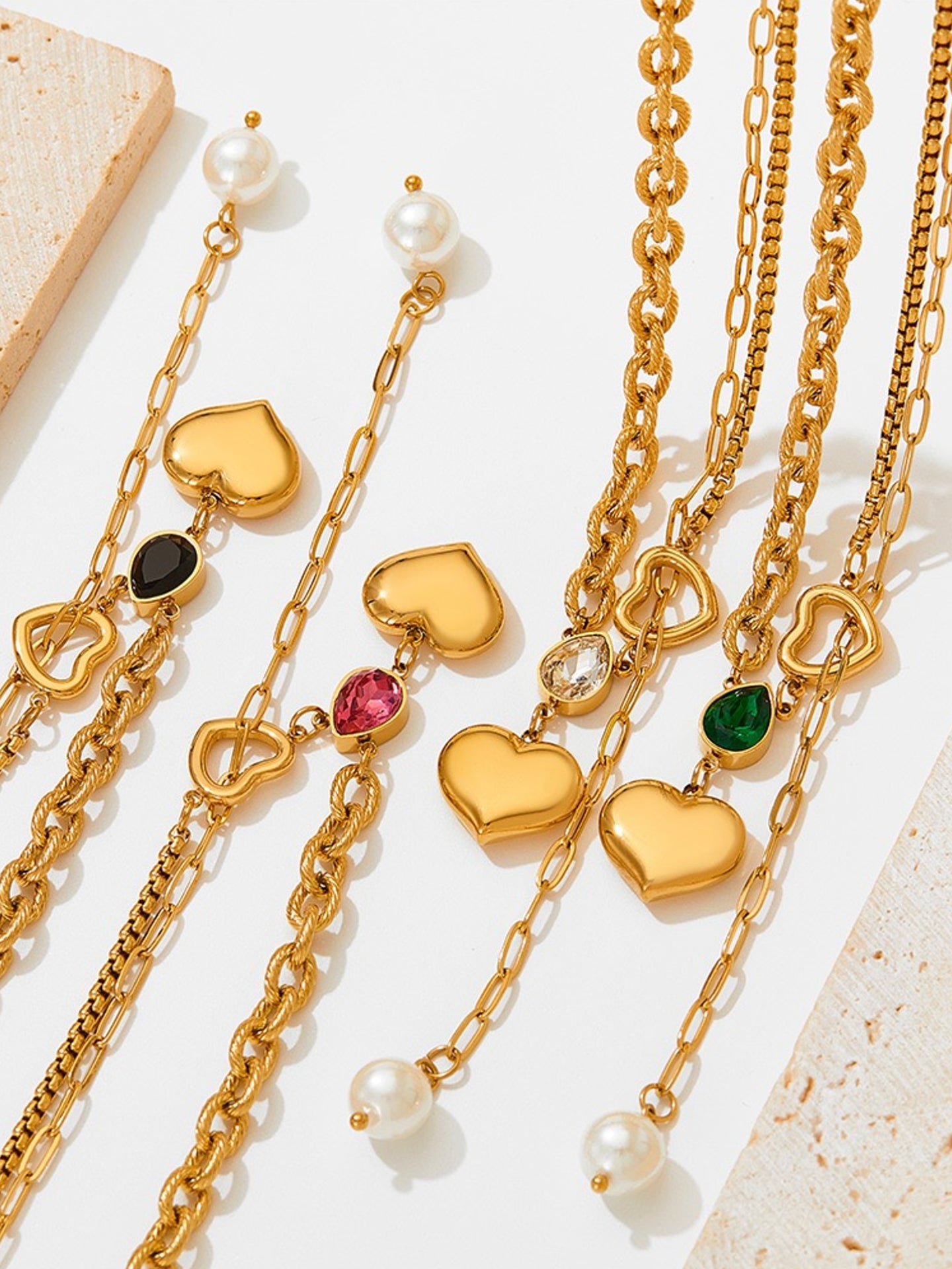 HEART TASSEL NECKLACE