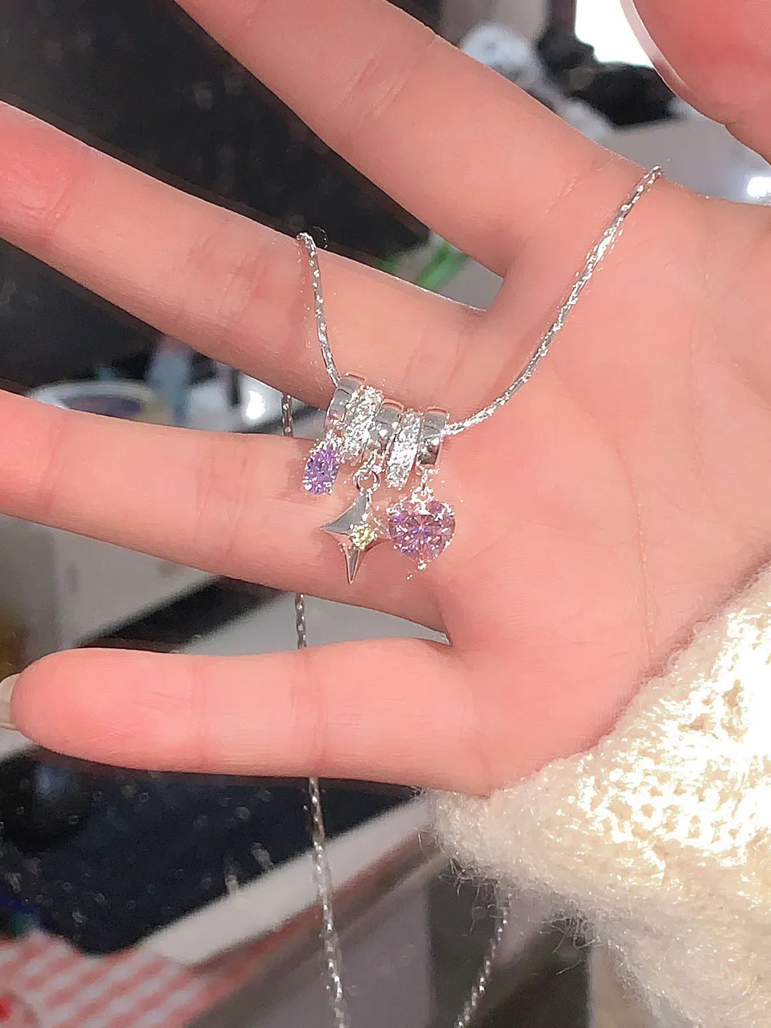 DOPAMINE STAR NECKLACE