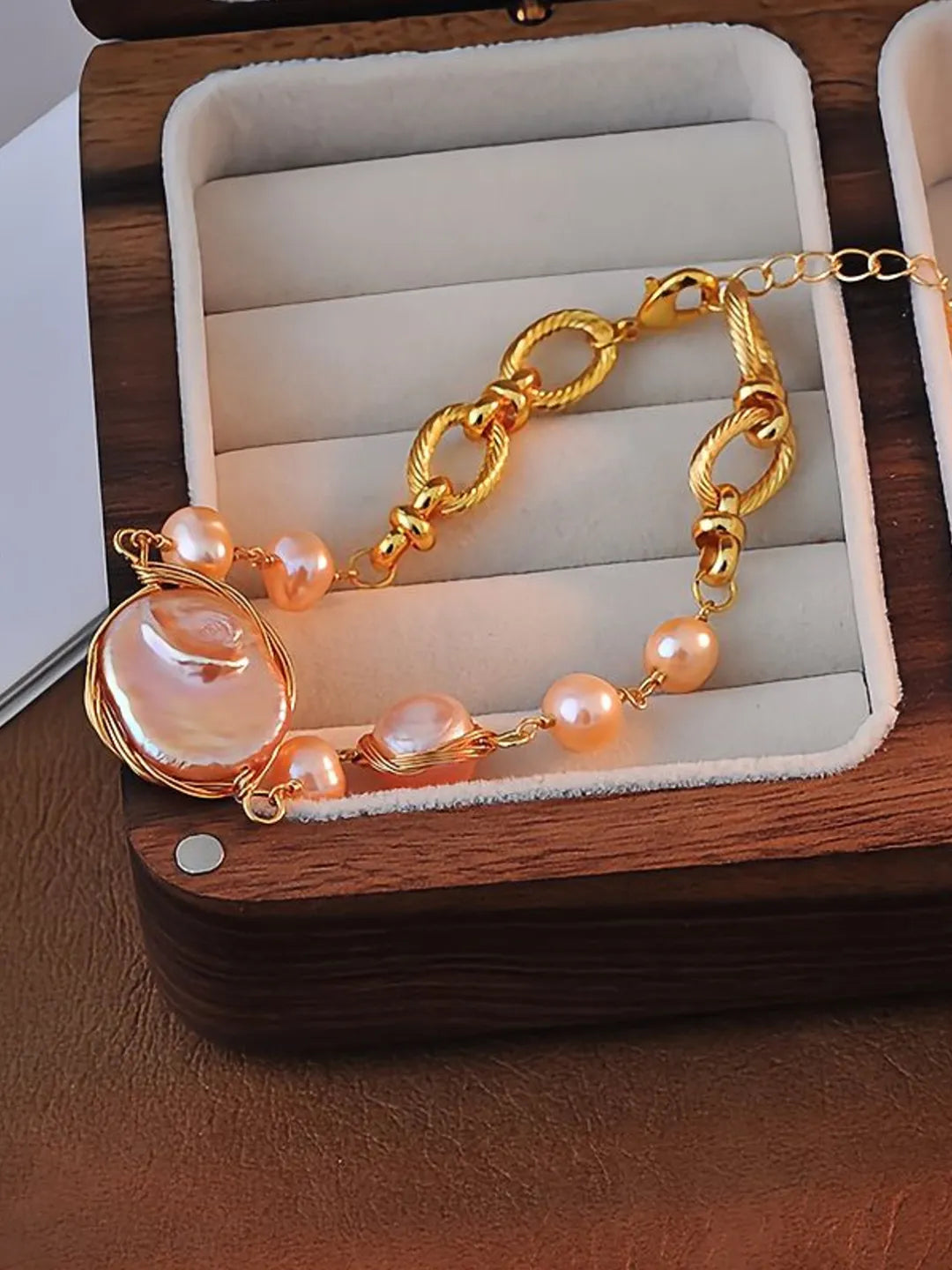 BAROQUE PEARL BRACELET