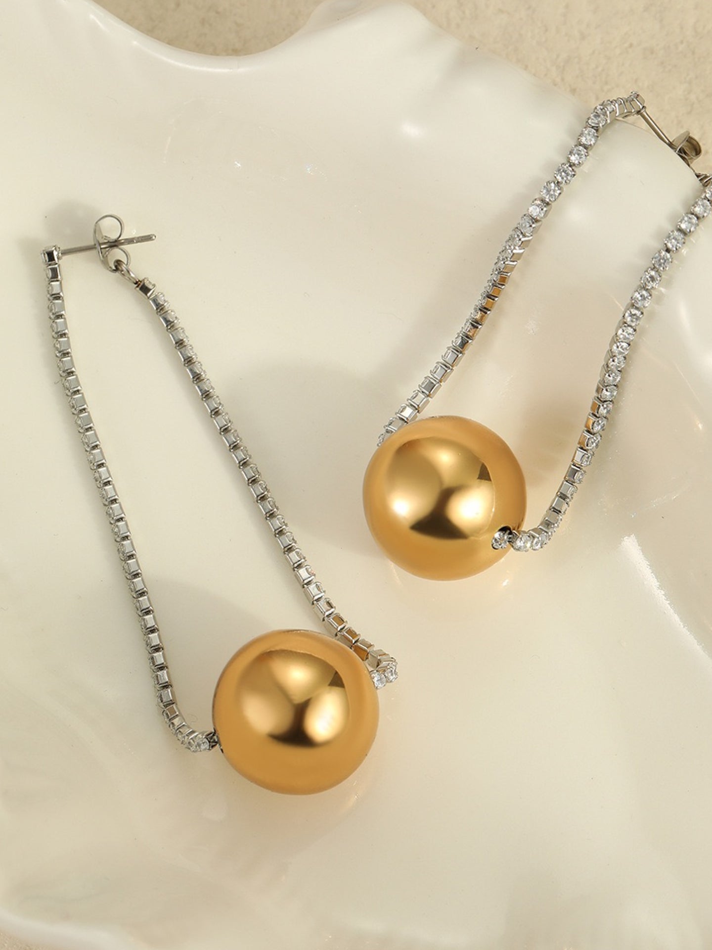CRYSTAL CHAIN ORBIT