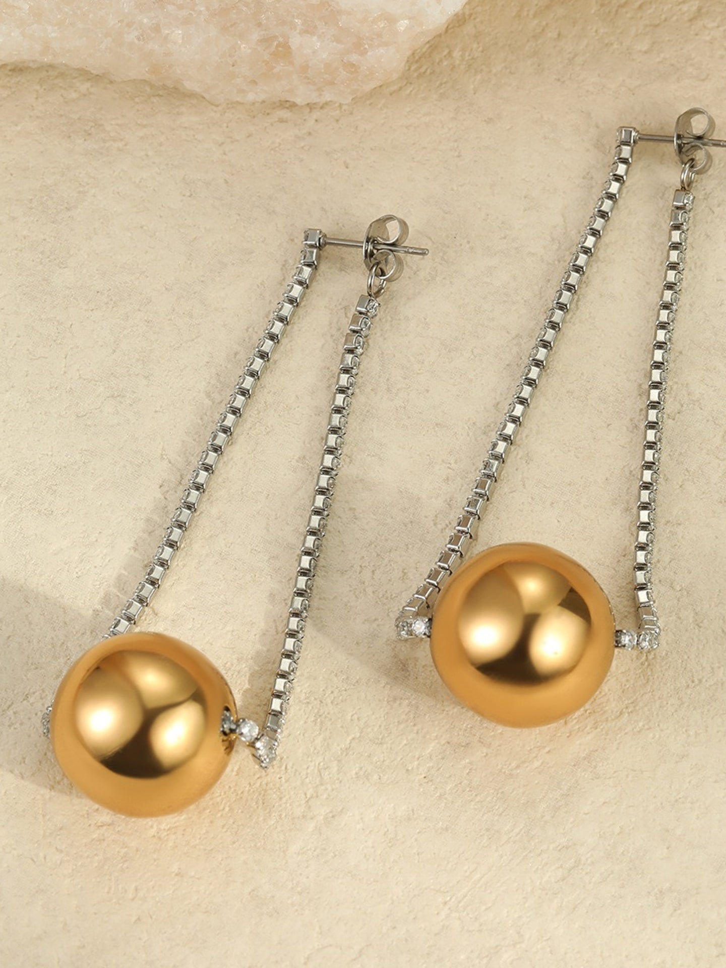 CRYSTAL CHAIN ORBIT