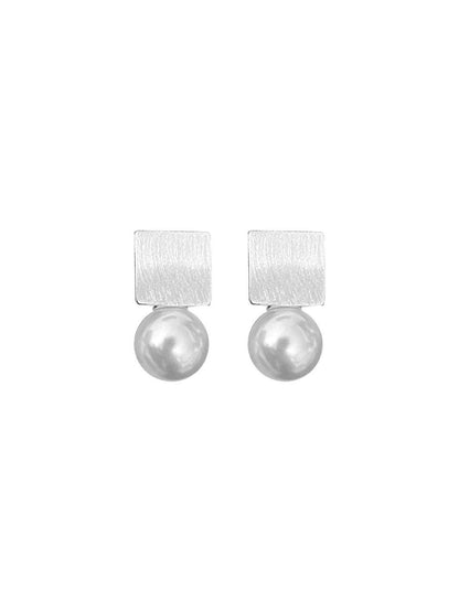 RETRO SHELL PEARL EARRINGS