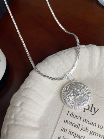 TEXTURED ZIRCON NECKLACE