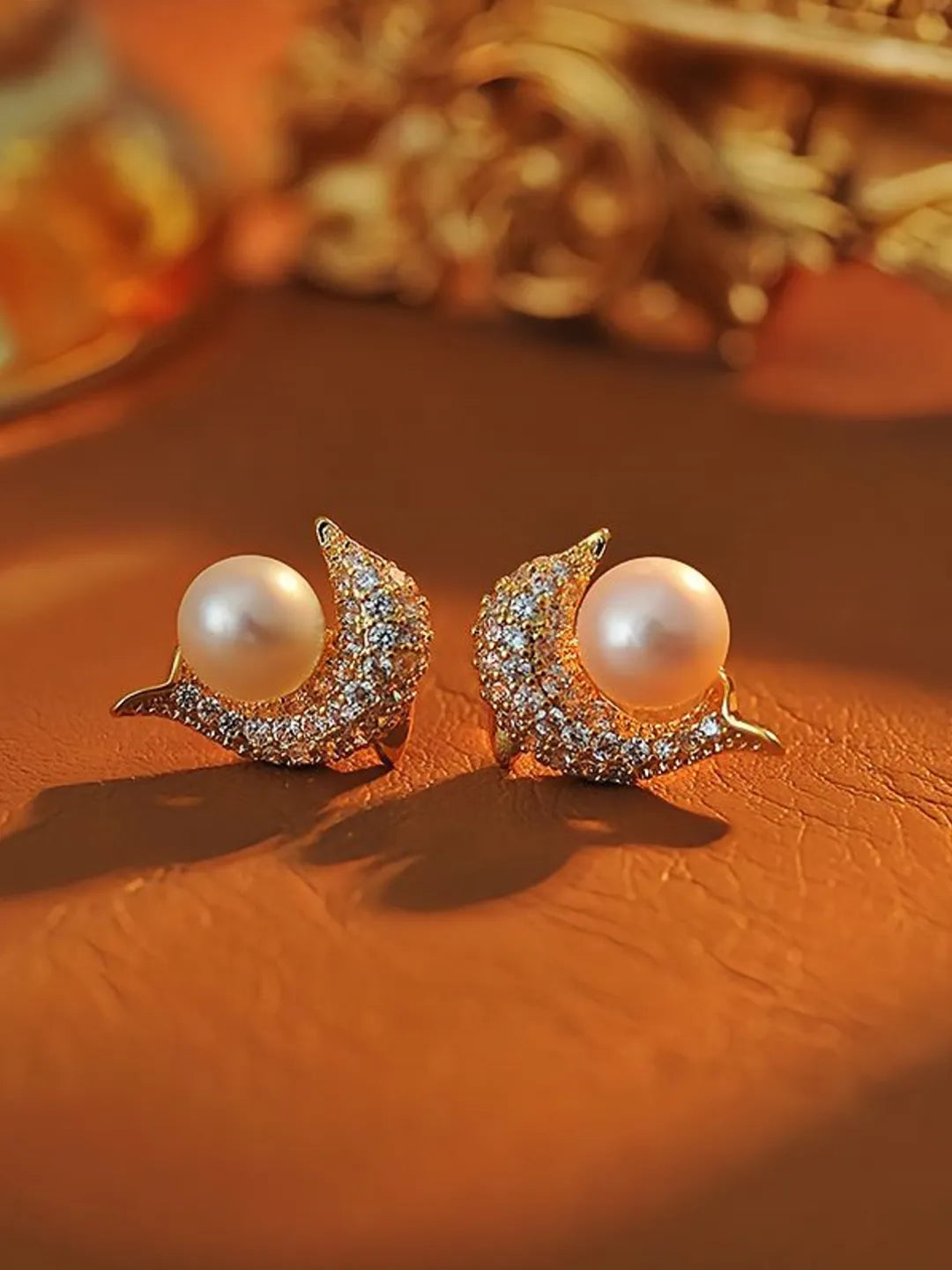 LITTLE DOLPHIN EARRINGS