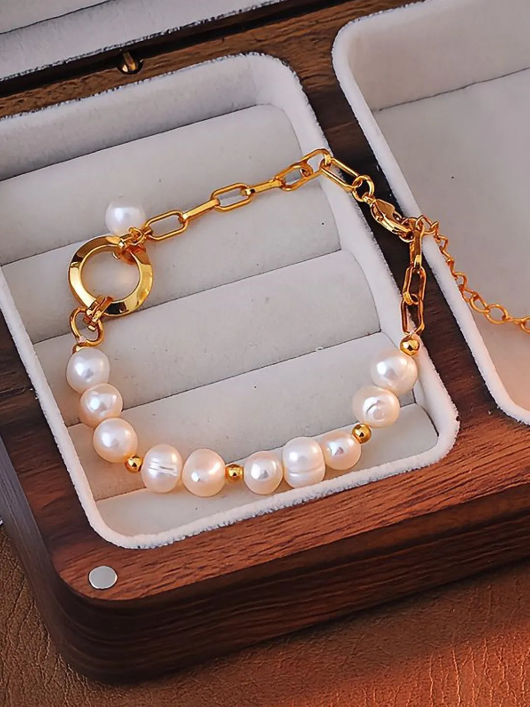 FRENCH PEARL BRACELET