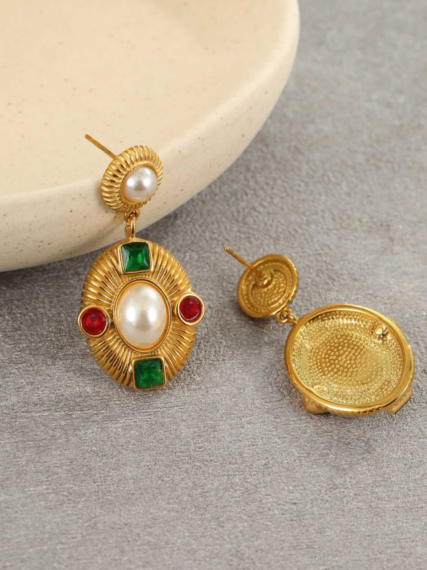 VINTAGE STYLE EARRINGS