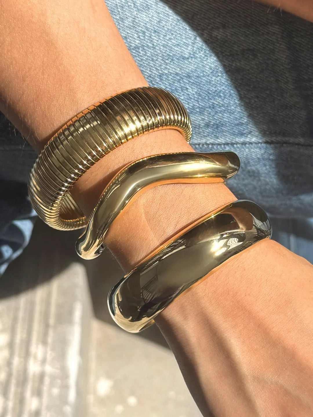 MINIMAL OPEN BANGLE