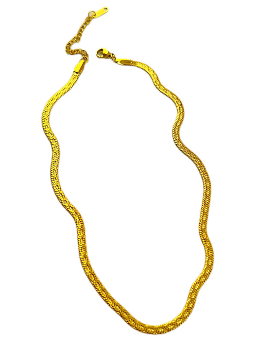 TEXTURED DAGGER PENDANT NECKLACE