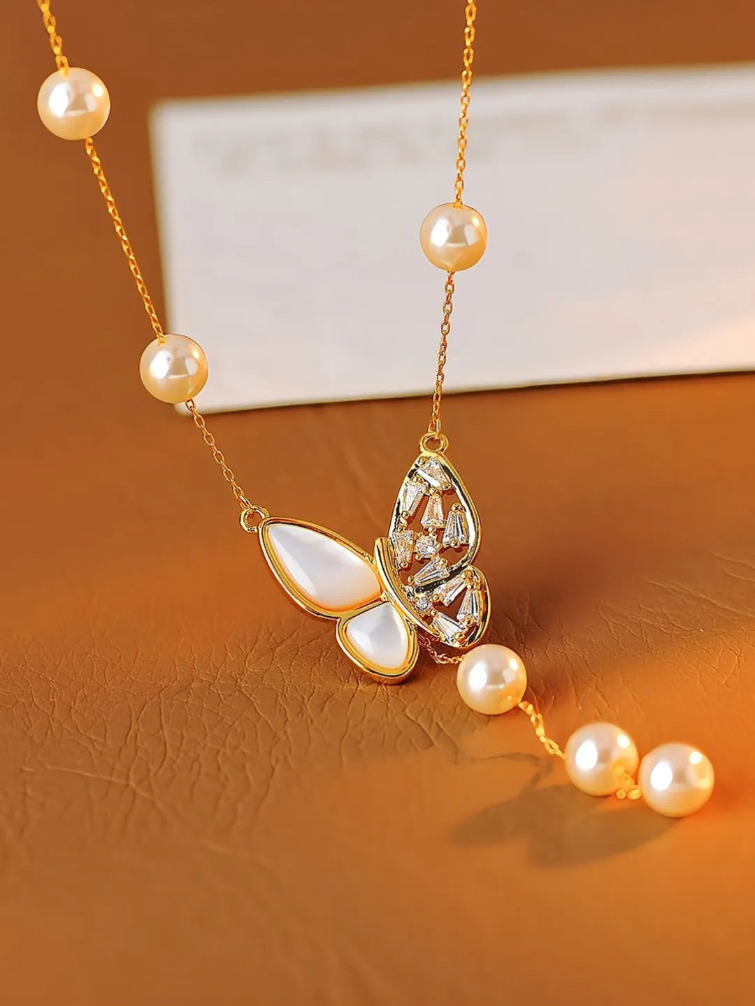 BUTTERFLY SHELL NECKLACE