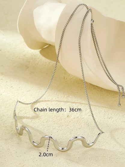 FRENCH WAVE NECKLACE
