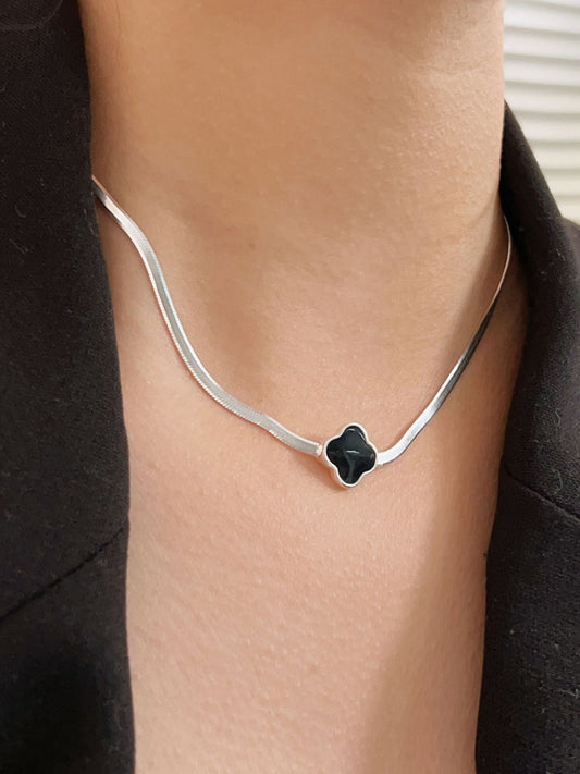 FOUR-LEAF NECKLACE