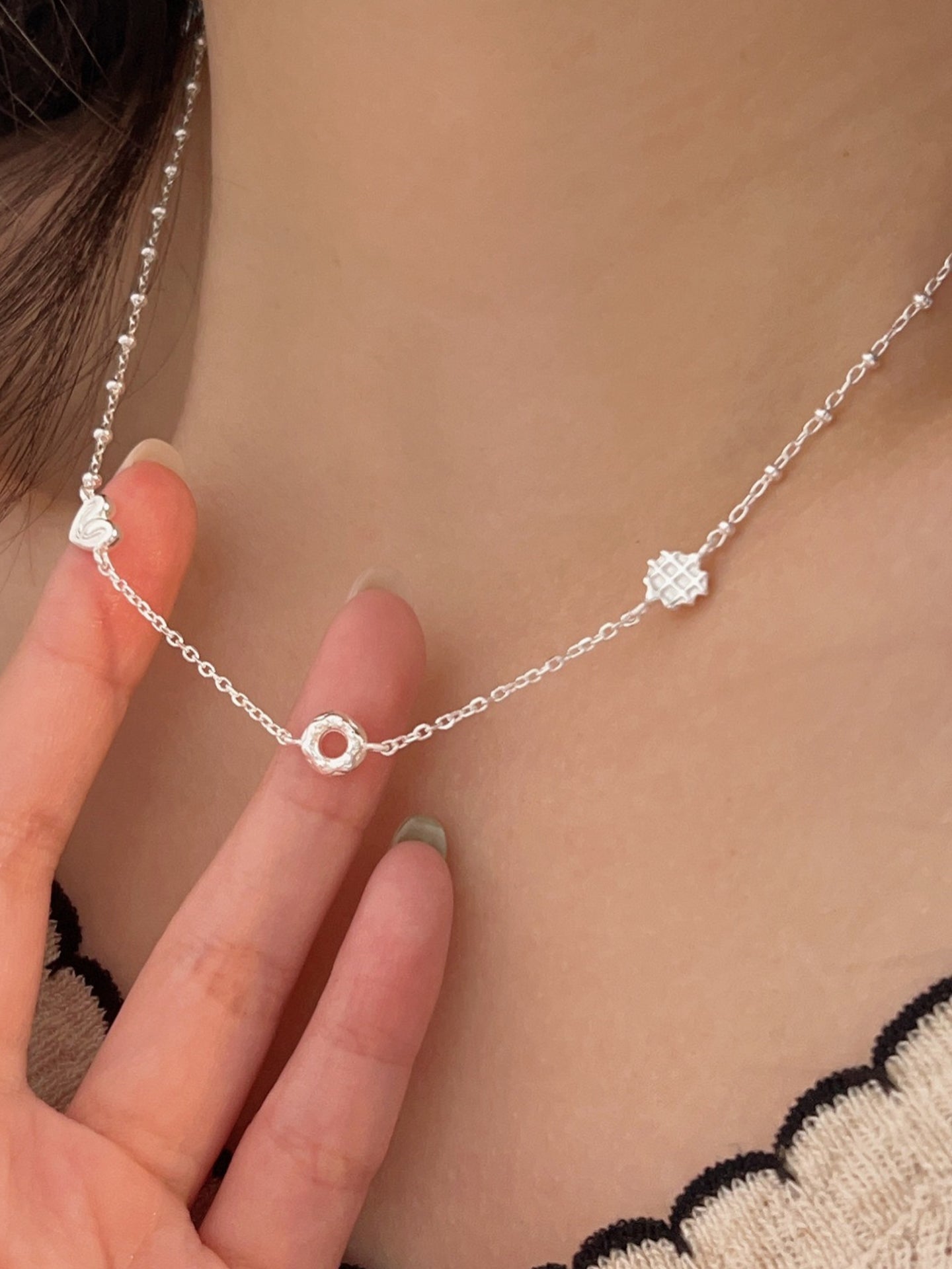 COLLIER TÊTE DE PAIN