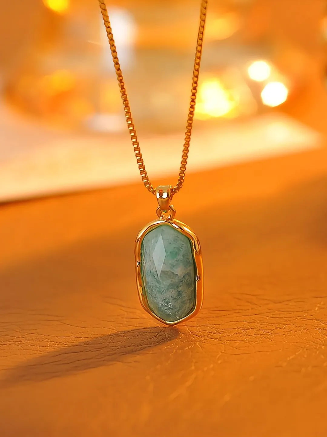 VINTAGE STYLE NECKLACE