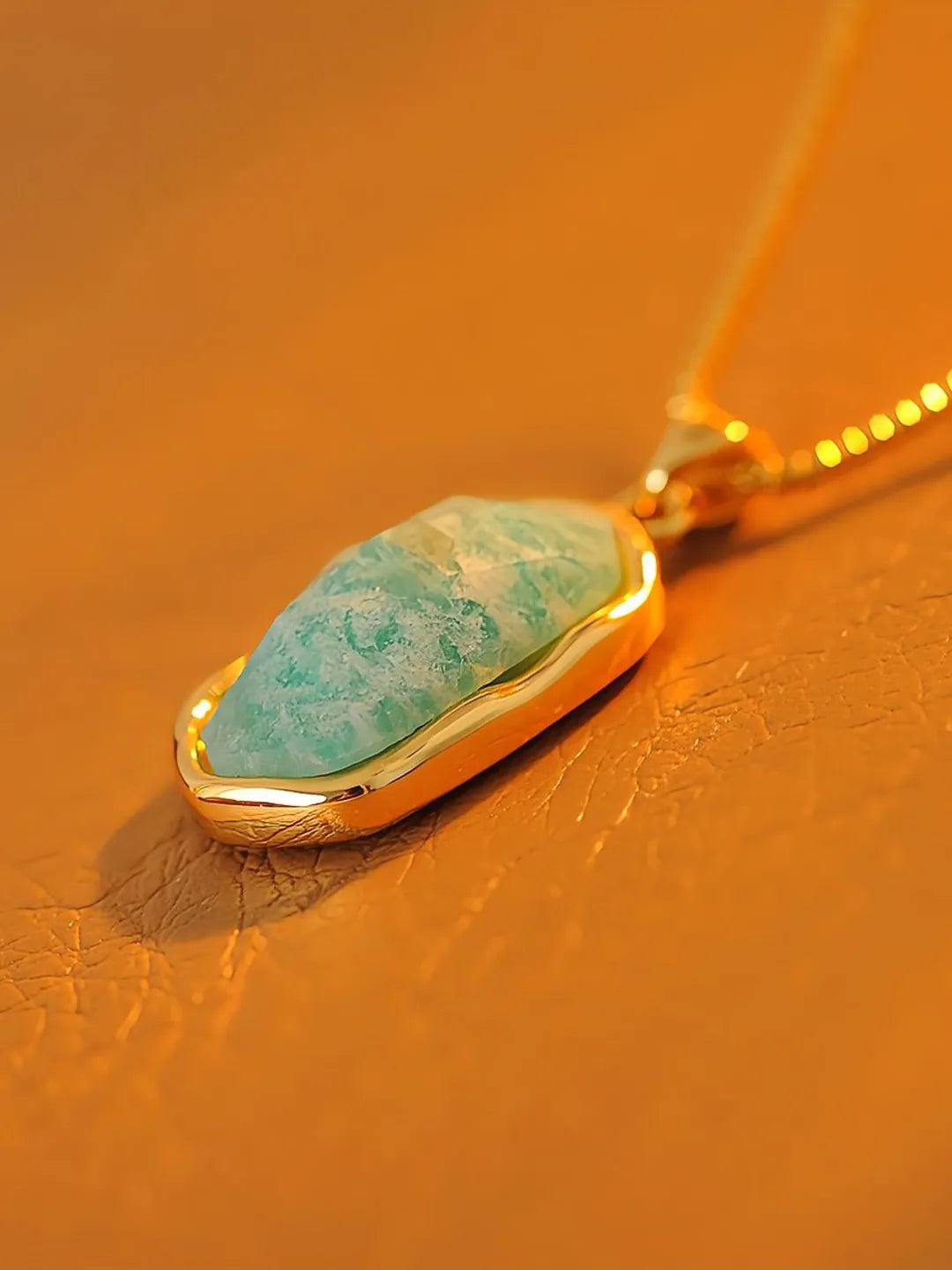 VINTAGE STYLE NECKLACE