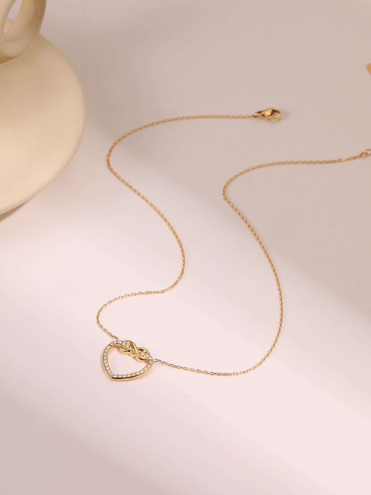 HEART NECKLACE