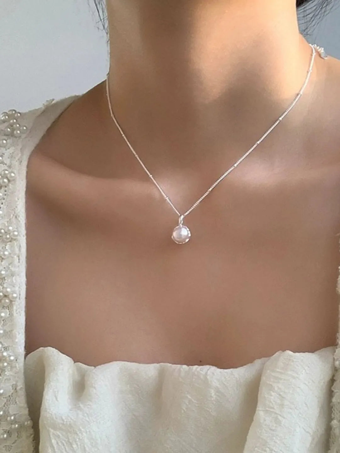 LUMINA PEARL NECKLACE