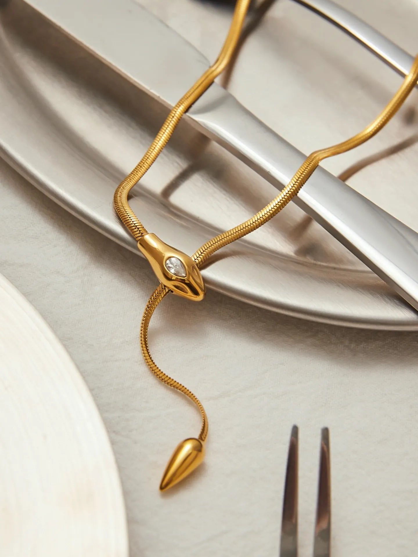 SNAKE NECKLACE