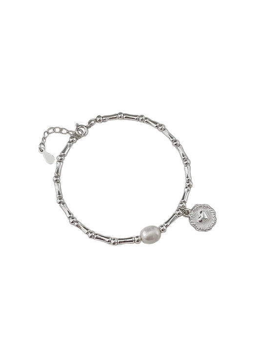 KNOTTED LOVE CIRCLE