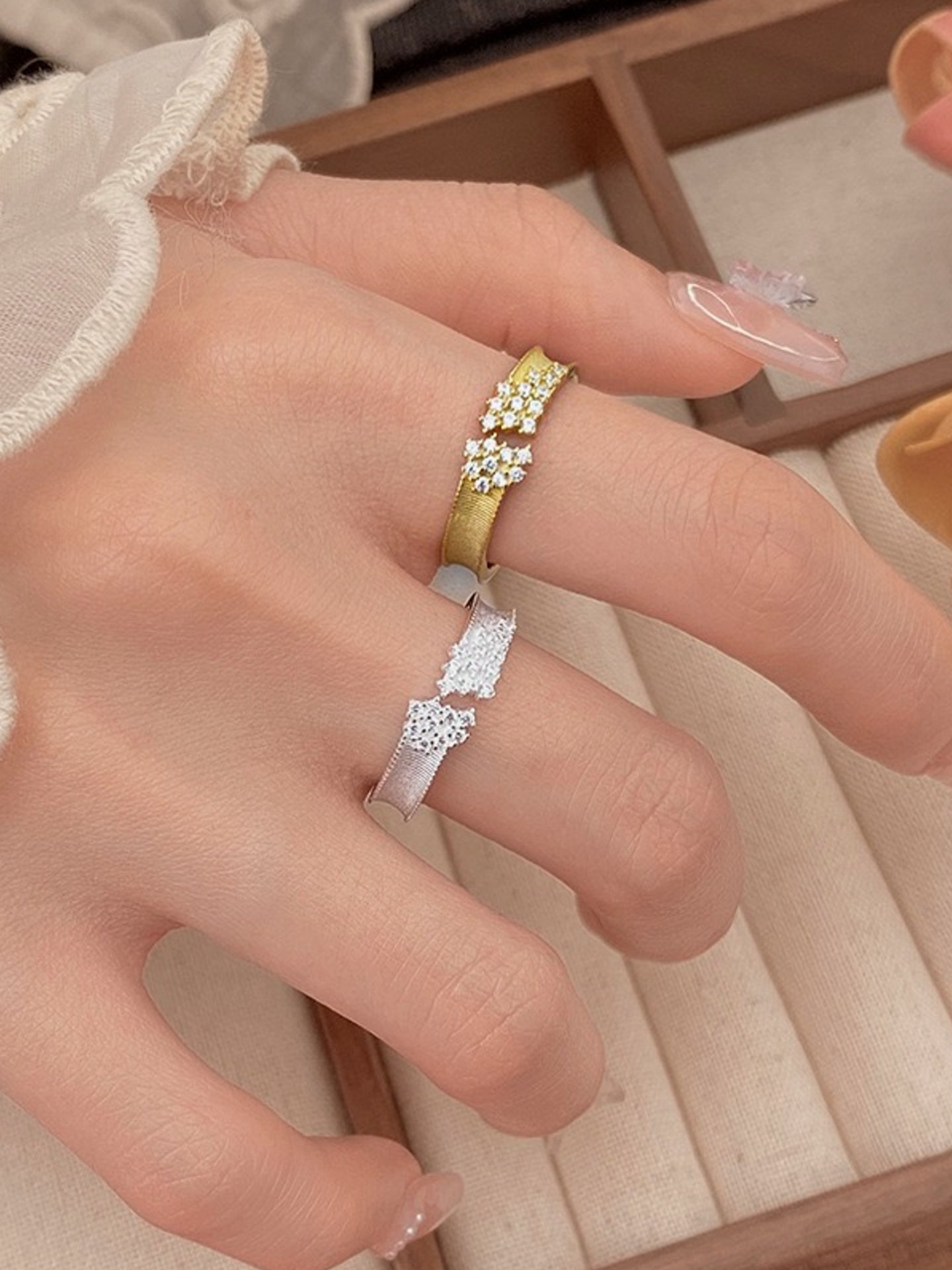 STARRY RING