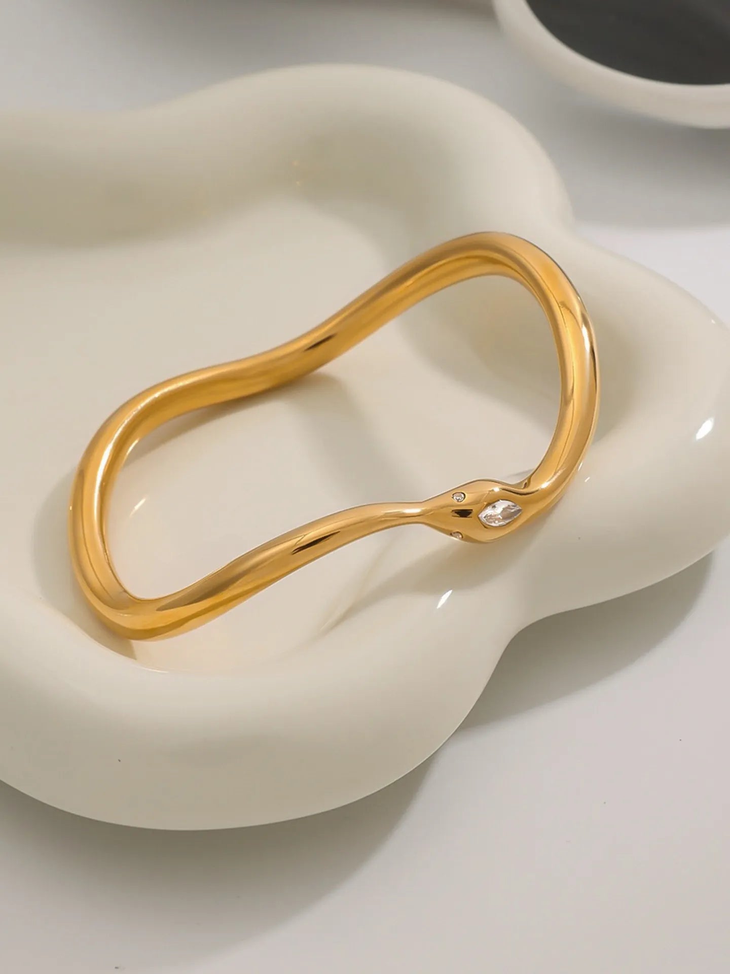 WHITE SNAKE BANGLE SET