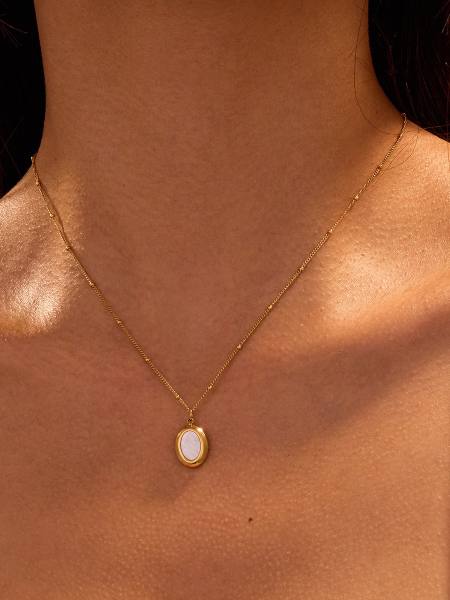 MOONLIT SHELL