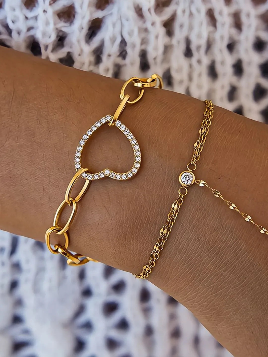 CHAINED FINGER BRACELET