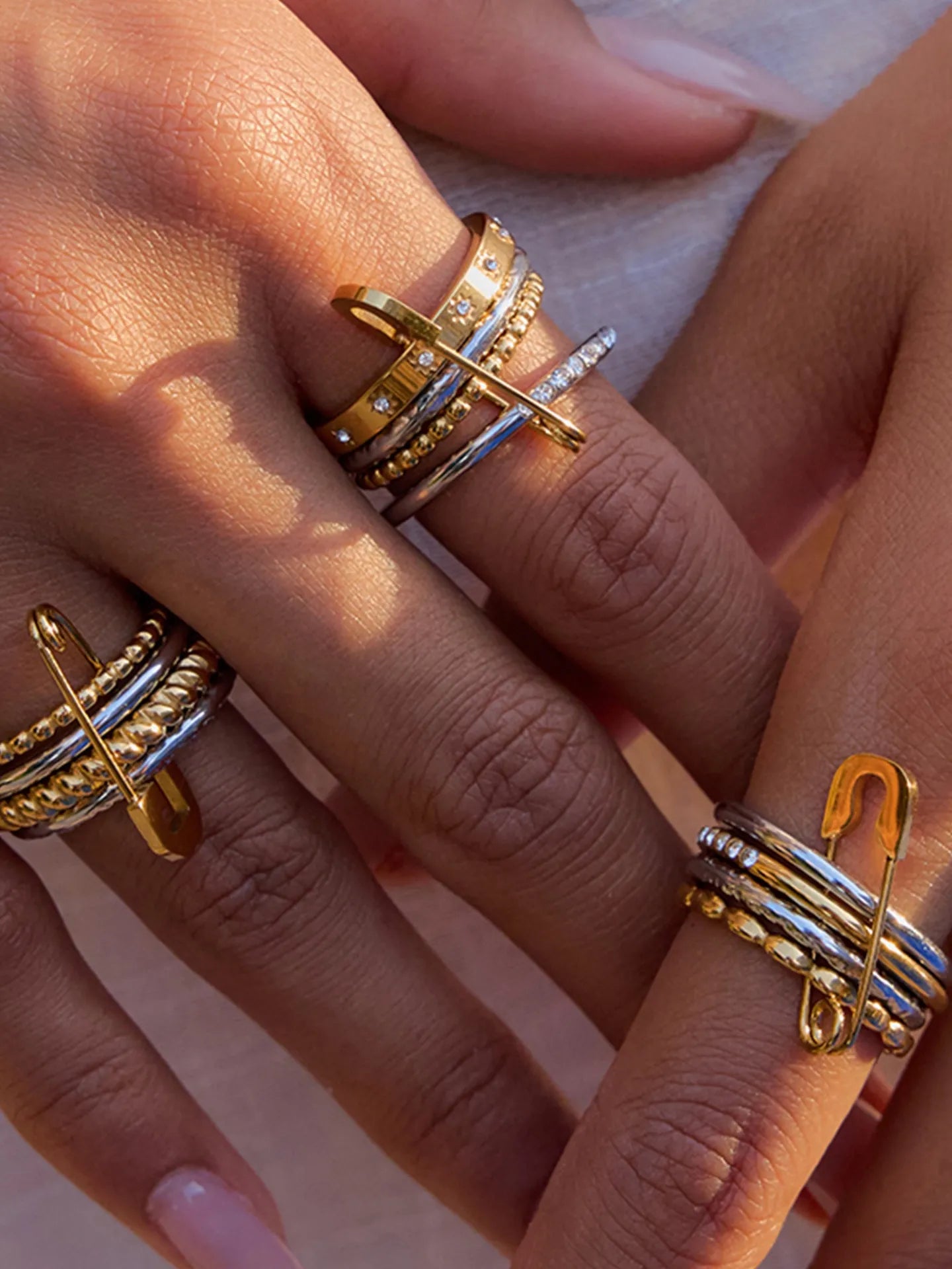 STACKABLE PAPERCLIP RINGS