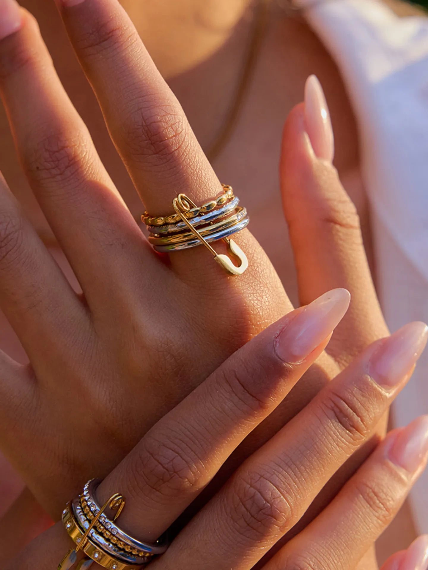 STACKABLE PAPERCLIP RINGS