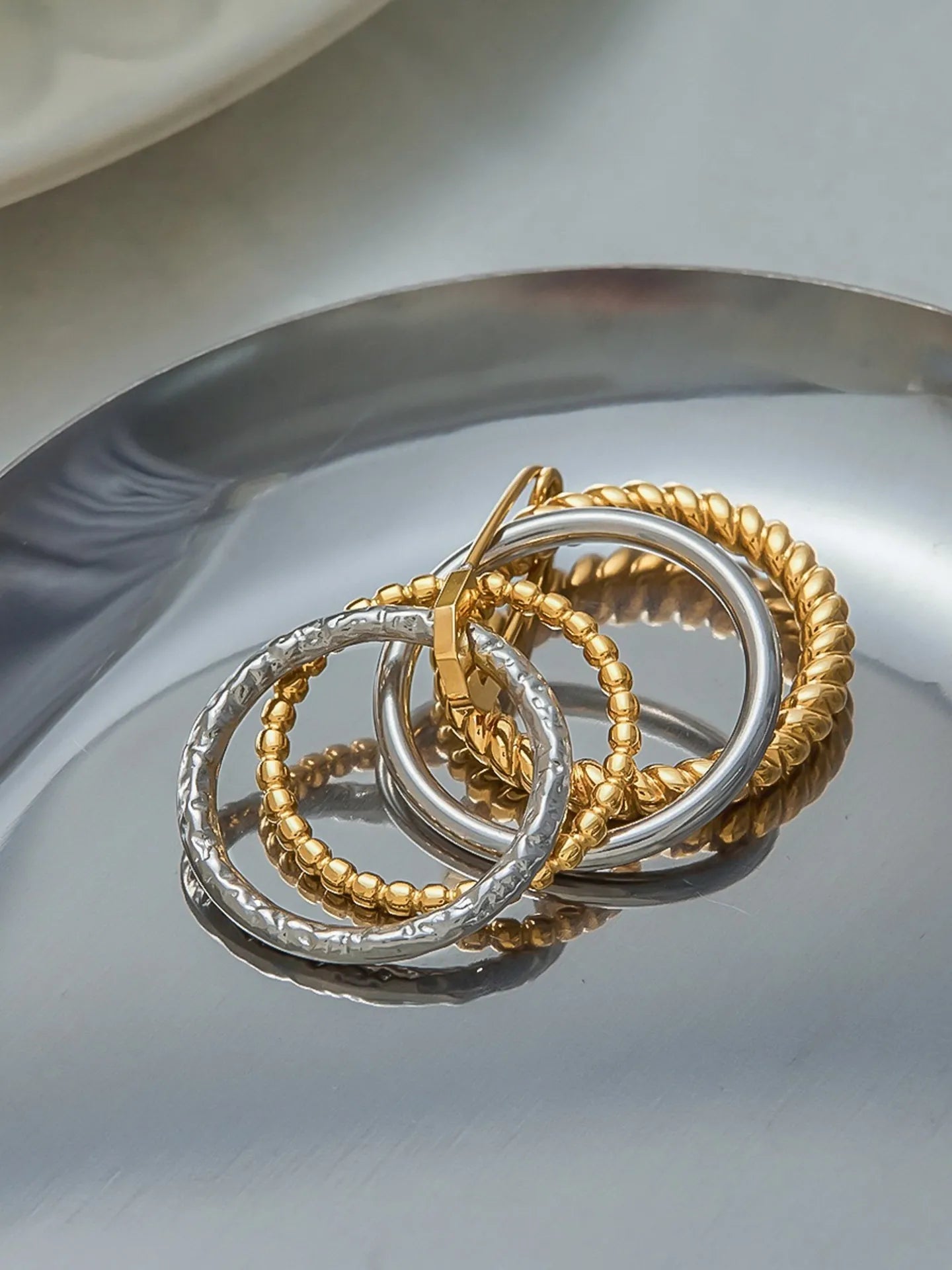 STACKABLE PAPERCLIP RINGS
