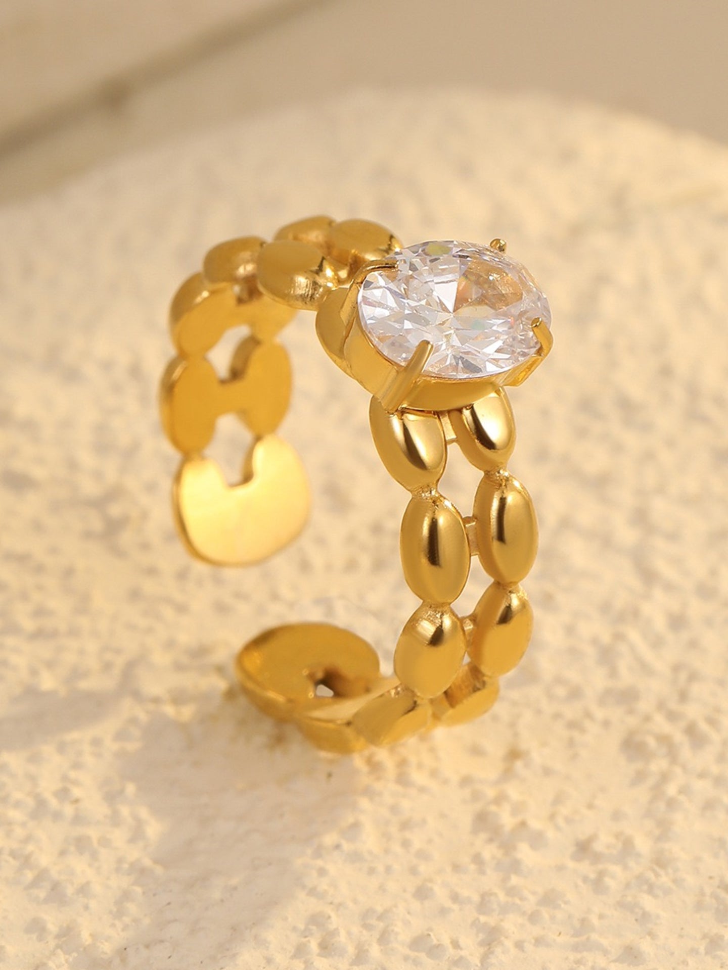 TWISTED ZIRCON RING