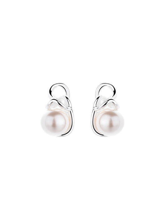 FINE PEARL STUDS