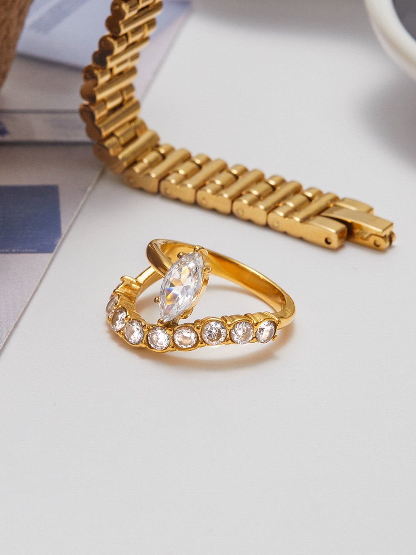 ZIRCON RING