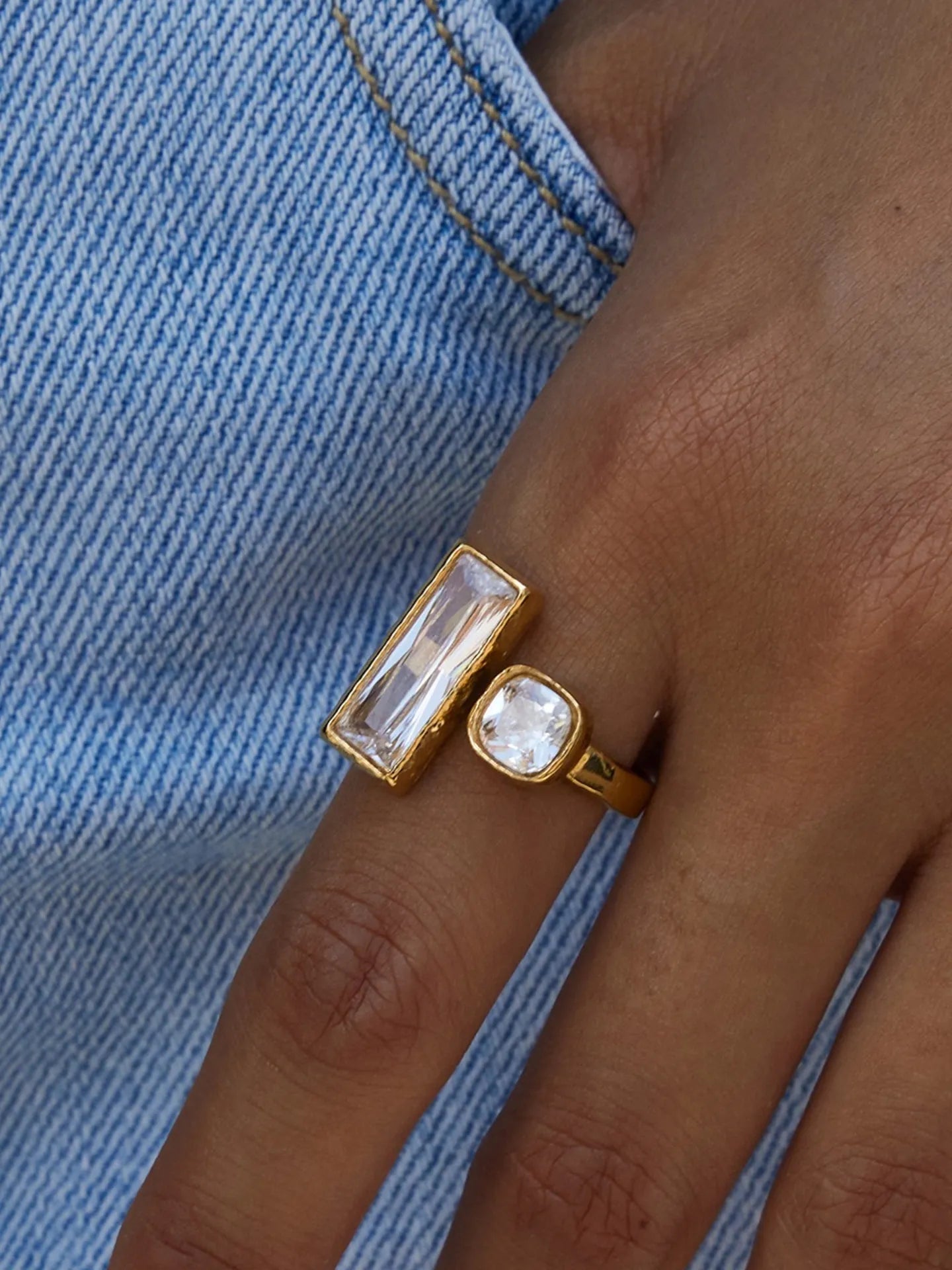 CLASSIC ZIRCON RING
