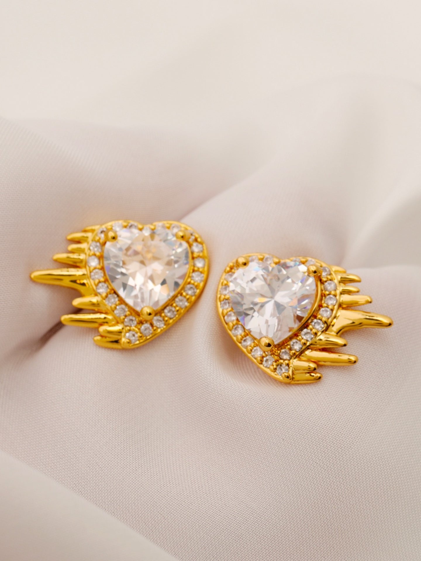 HEART EARRING