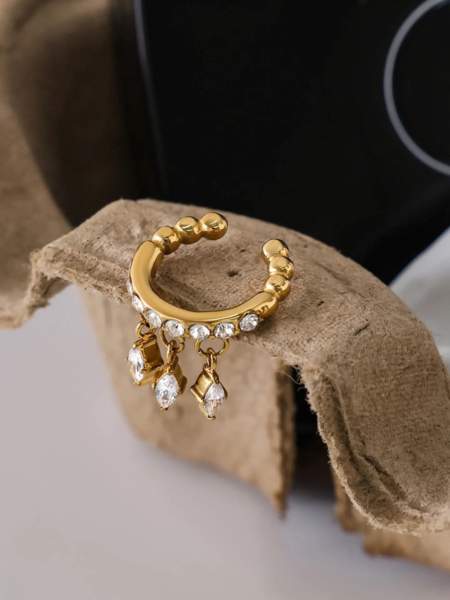 TASSEL ZIRCON EAR CUFF
