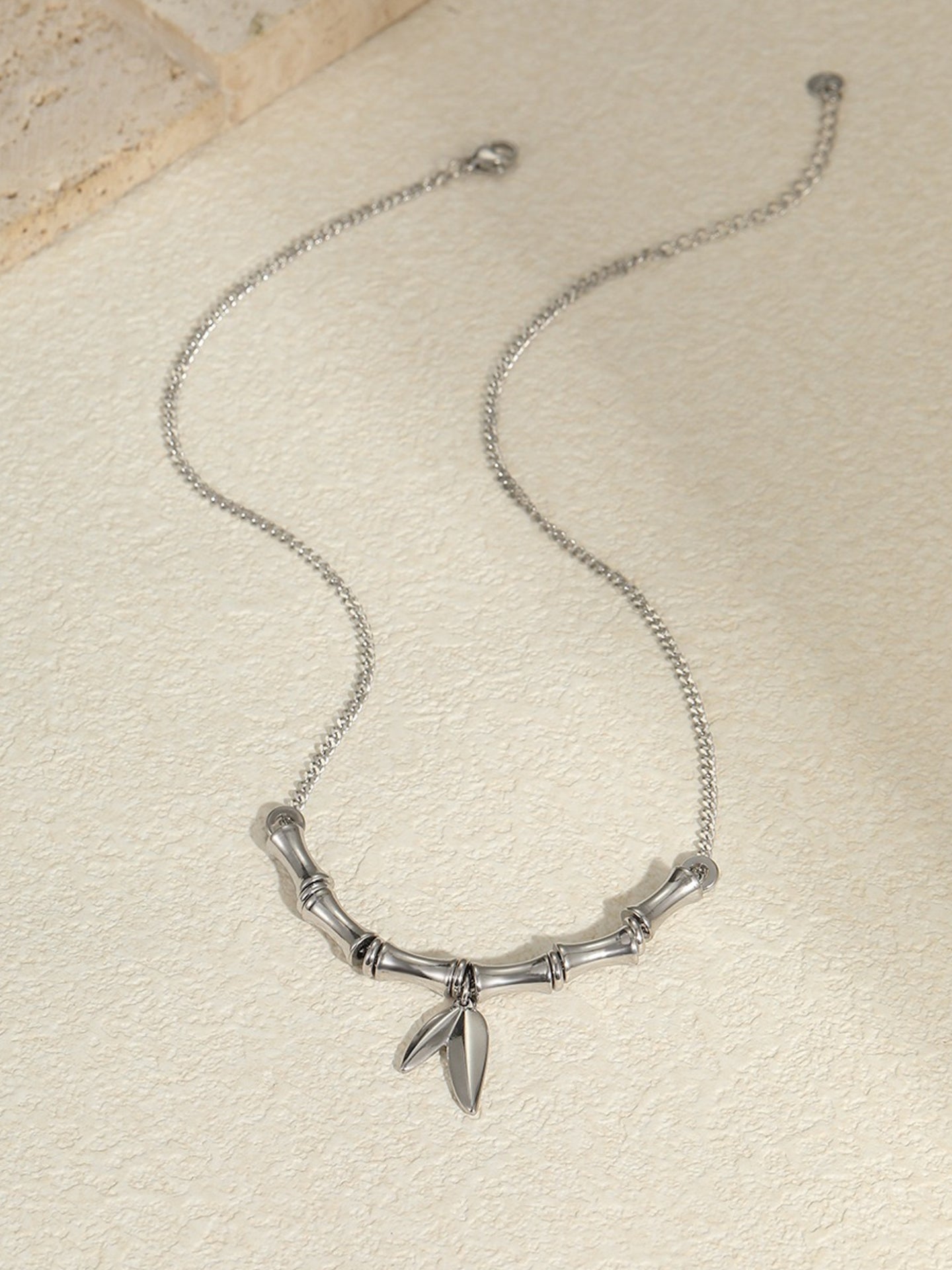 BAMBOO KNOT NECKLACE