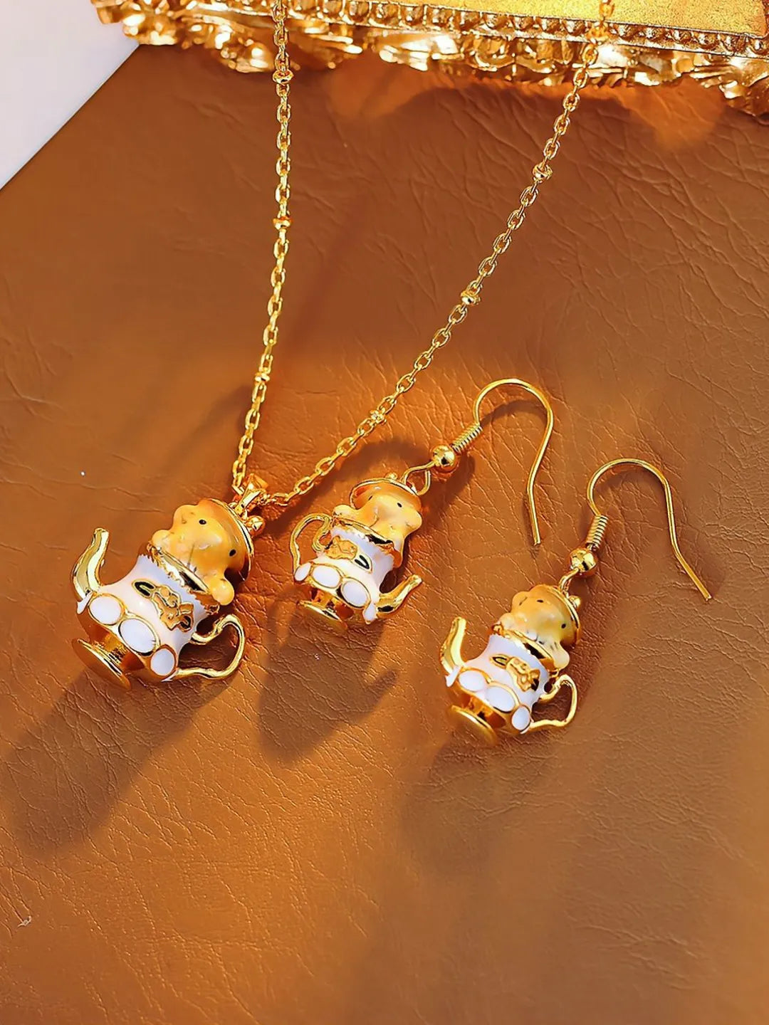 CHIPMUNK NECKLACE